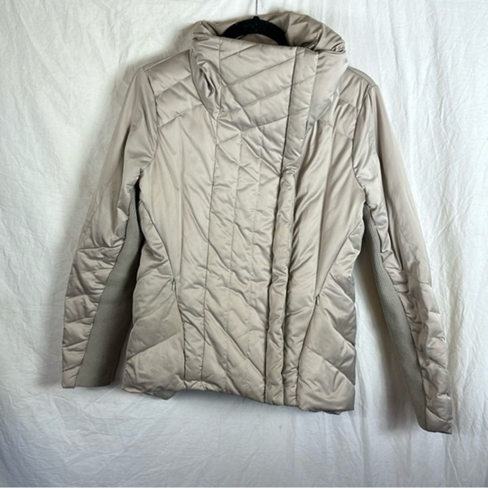 BCBGMaxAzria Women's Quilted Puffer Jacket - oatmeal